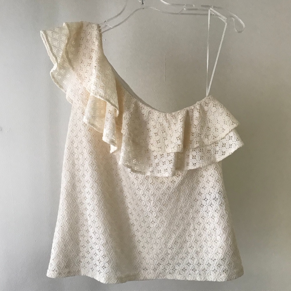 🆕Banana republic one-shoulder ruffles lace top